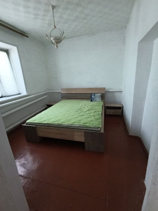 Сдам дом 105 КВ. 2 спальни , зал , кухня.