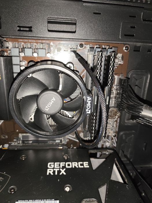 Ryzen 5 5600g + стоков охладител