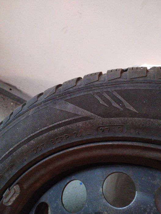 Зимни гуми с джанти за Тойота Авенсис R16