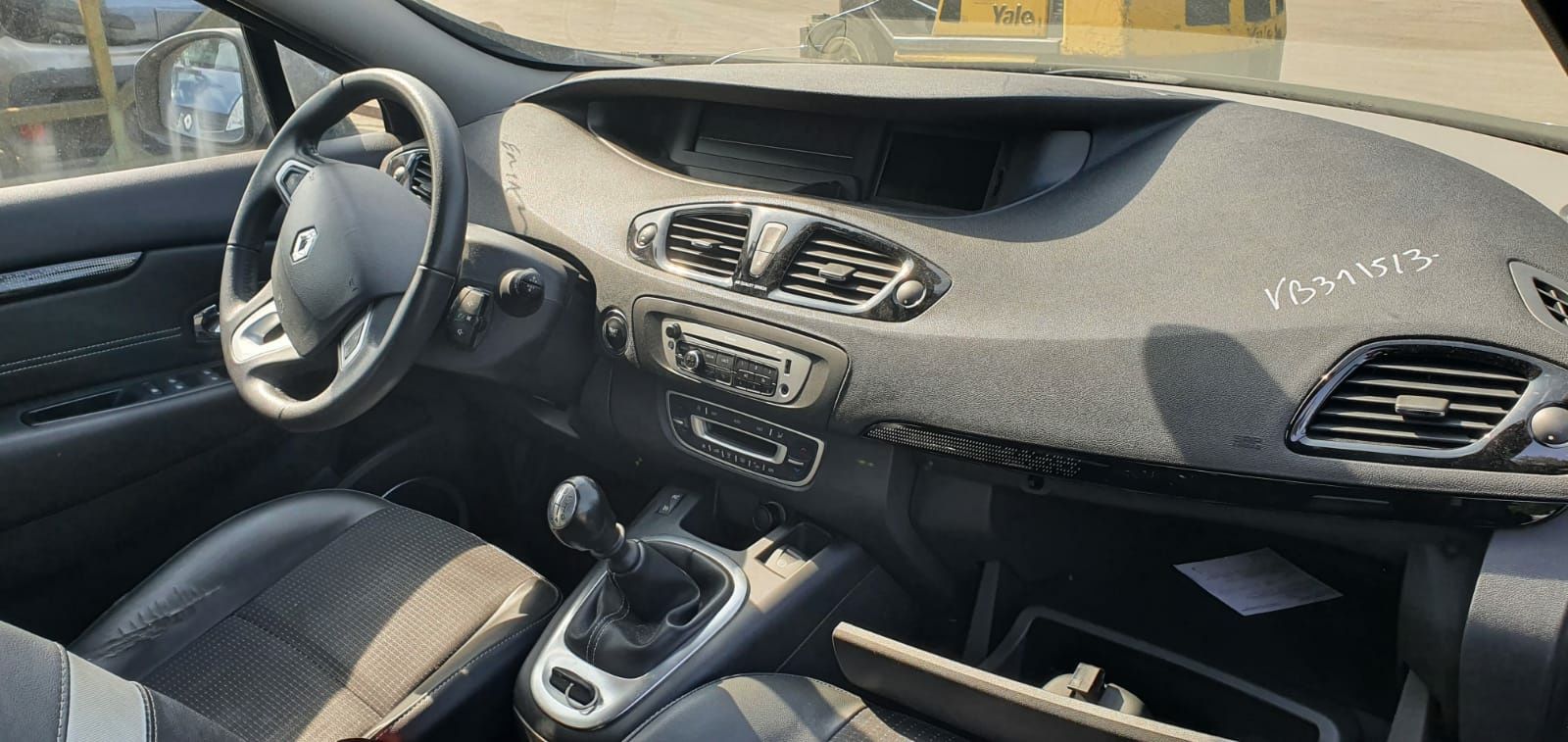 Dezmembrez Renault Grand Scenic 3 sn 2012-2016