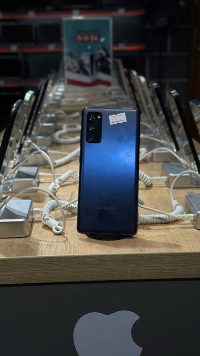 Телефон Samsung Galaxy S20 FE 128Gb / Самсунг Галакси С20 ФЕ 128Гб