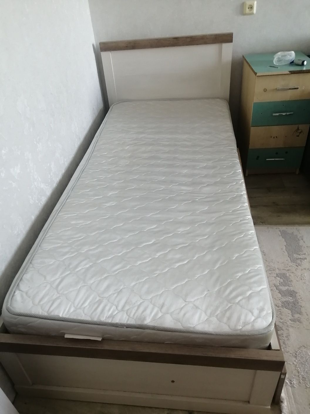 Кровать для спальни 1.5 ка
