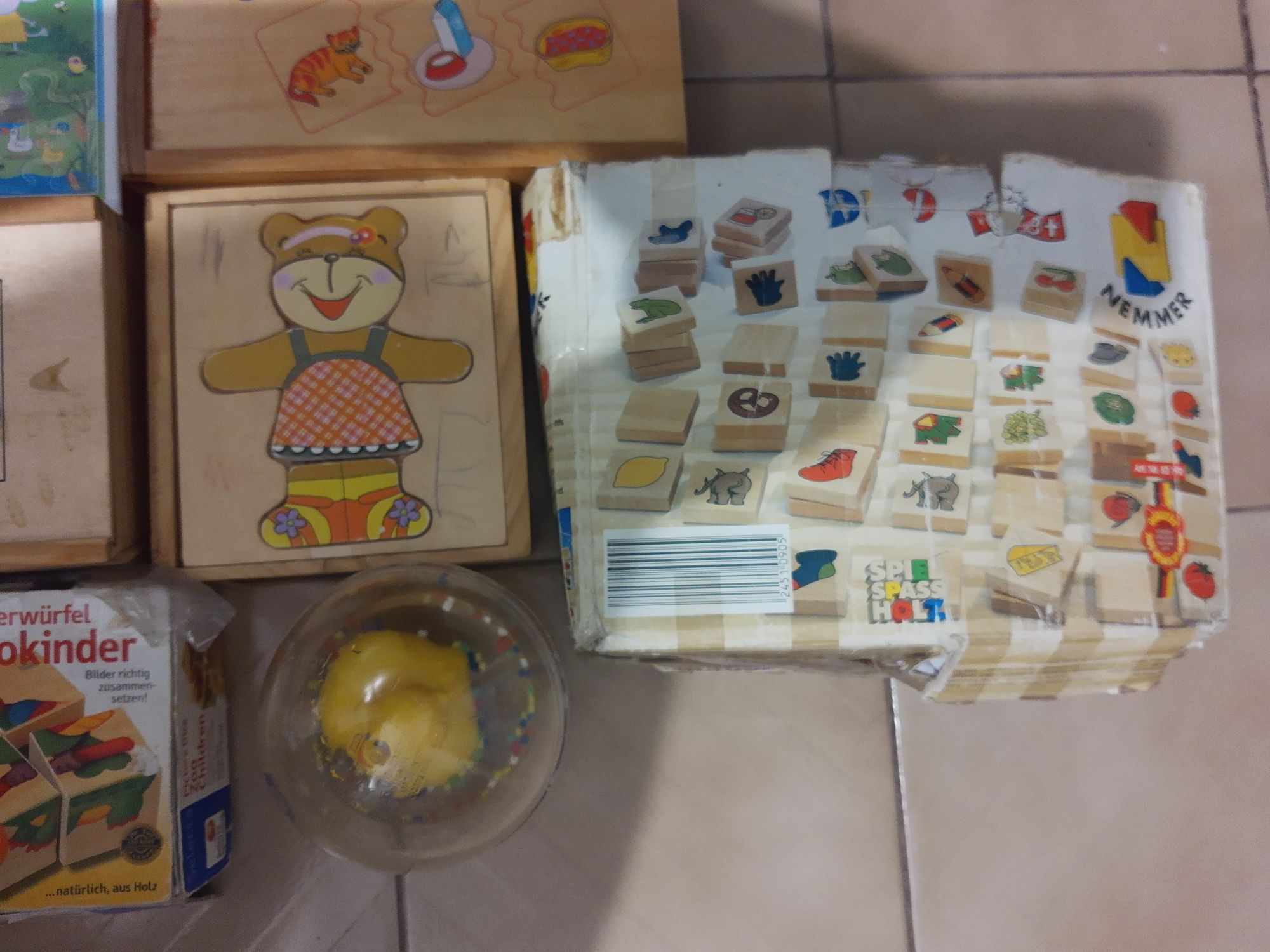 Много маркови играчки