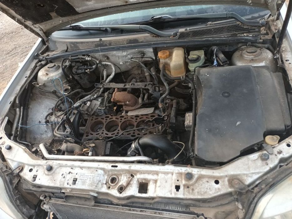 Dezmembrari  Opel VECTRA C  2002  > 2009 2.0 DTi Motorina