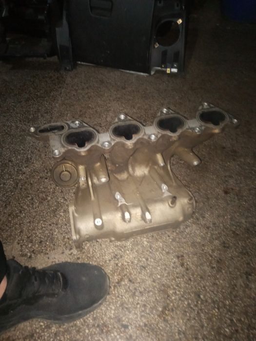 Всмукателен колектор за Mitsubishi Carisma Hatchback (07.1995 - 06.200