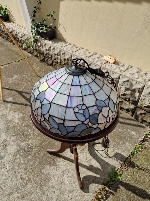 Прекрасна антикварна таванна лампа Тифани