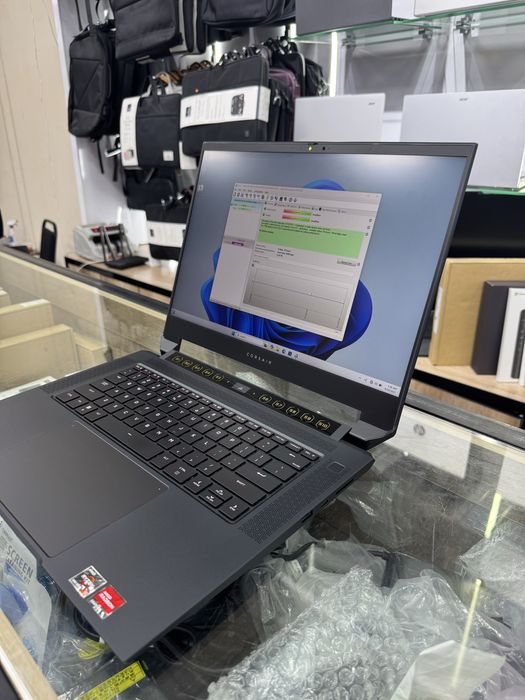 Corsair VOYAGER 16.0 QHD 240Hz IPS R9-6900HS DDR5 32  2TB 6800M 12GB