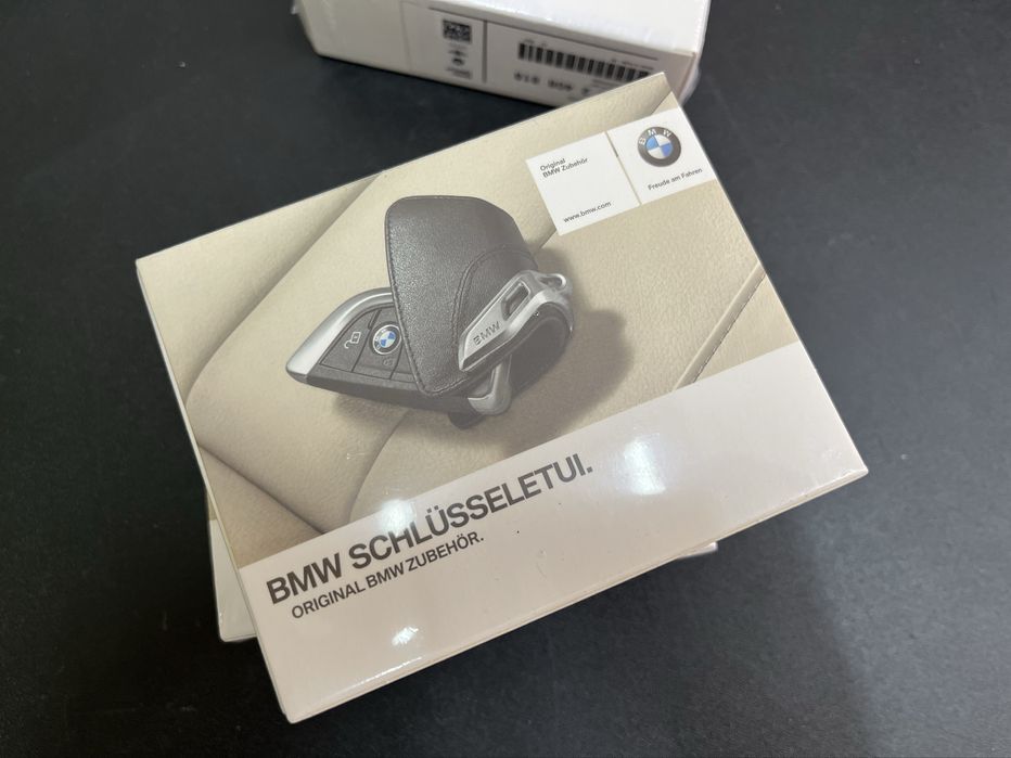 Husa Piele Originala BMW compatibile cu Modelele F15 F16 G20 G30 G11