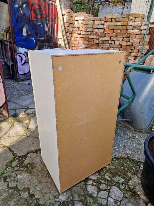 Продавам два шкафа IKEA Faktum – бели