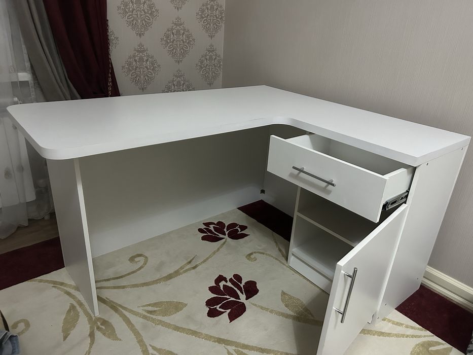 Шкаф, стол, стол книжка