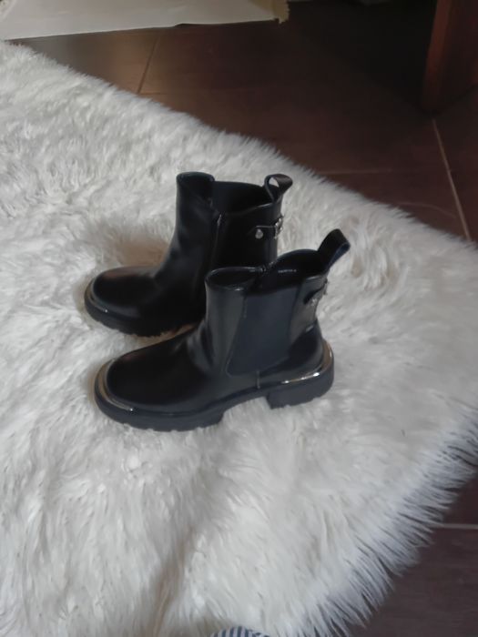 Топли боли от естествена кожа