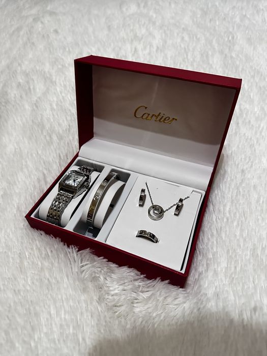 Set Cartier – Ceas + Brățară + Colier + Cercei + Inel – Nou, în cutie