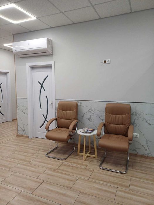 Дава се под наем  в Варна, Колхозен пазар -  кв.м за 459 € - Снимка #1