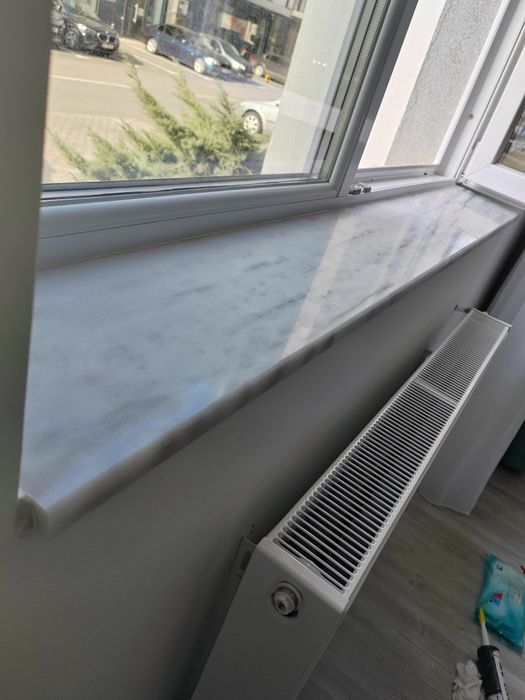 Glafuri, blaturi, trepte, pardoseli din marmură și granit