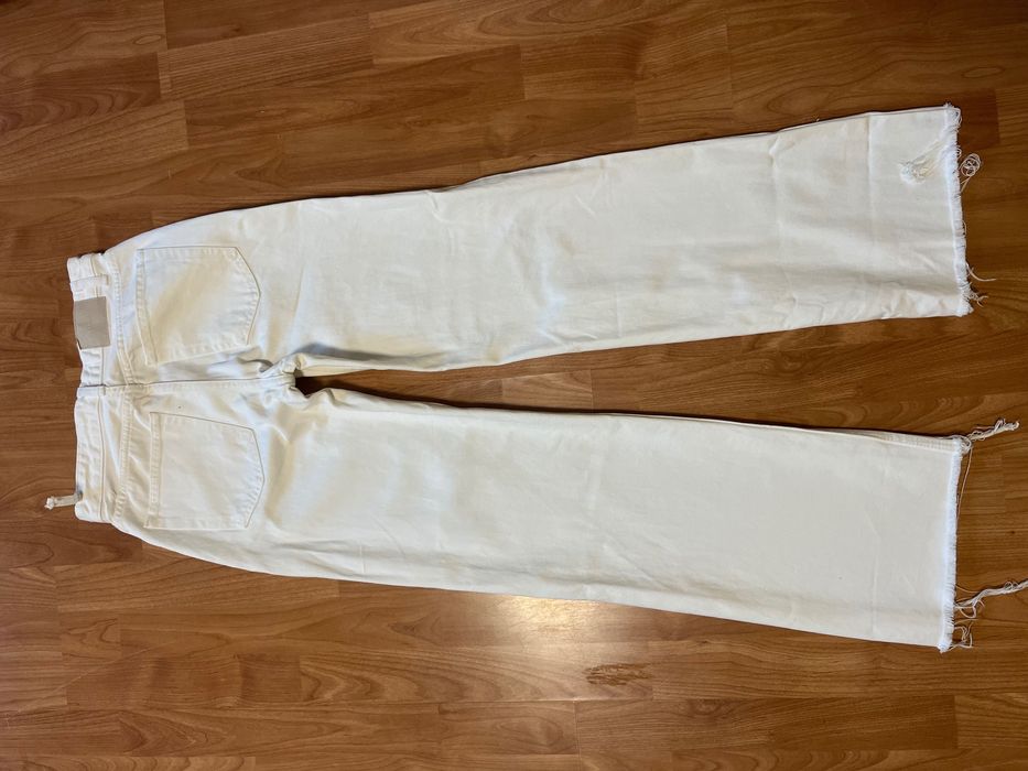 Бели дънки Pull and bear