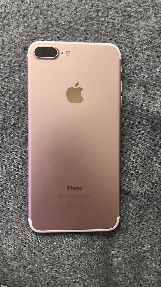 iPhone 7 plus rose gold