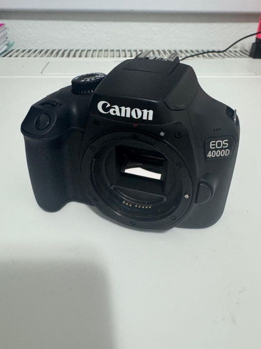 Canon 4000d cu 2 obiective