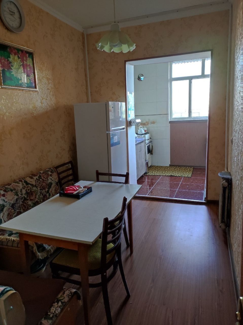 ПРОДАЁТСЯ: 3/3/4  ,77 серия в Янгихаётском р-oн. Бинокор 9км от Куйлюк