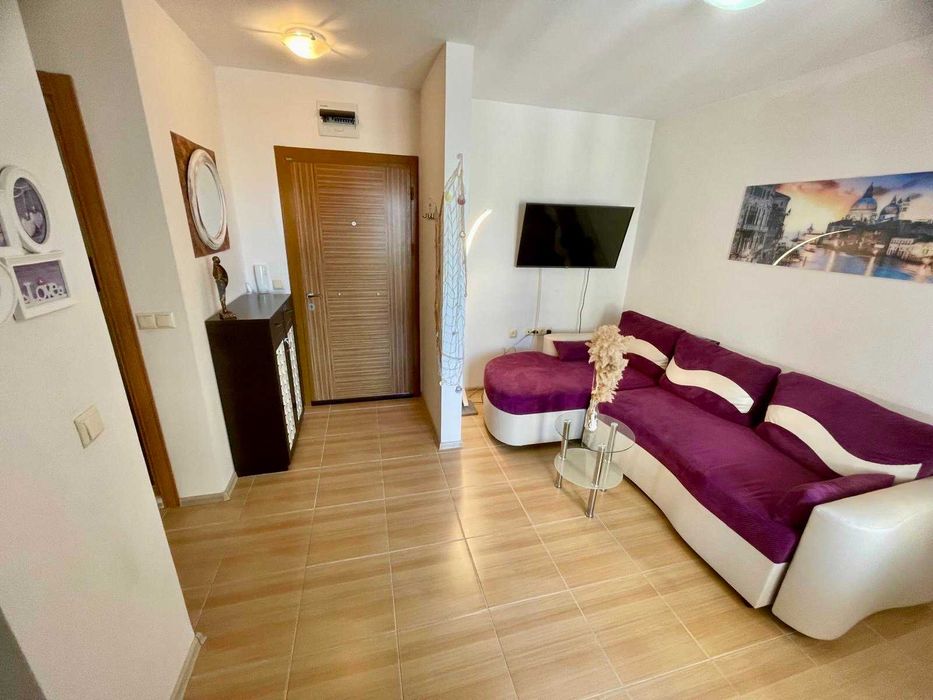 Продава се Тристаен апартамент в Несебър - 73 кв.м за 859 €/кв.м - Снимка #2
