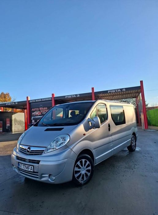 Opel Vivaro 6 Locuri