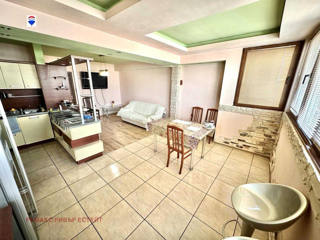 Продава се Тристаен апартамент в Русе, Център - 94 кв.м за 1479 €/кв.м - Снимка #1