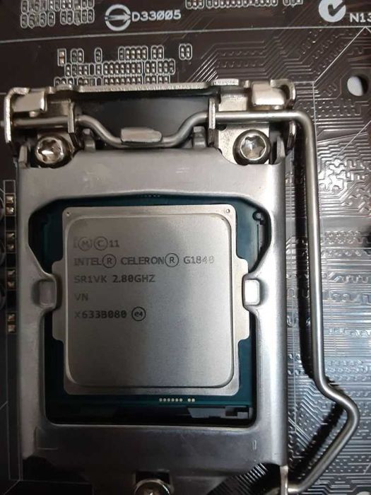 Рабочая материнская плата Asus H81M-k + Celeron G1840 + DDR3 (2Gb)