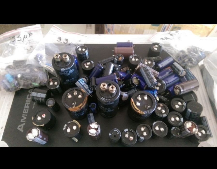 Condesatori noi și recuperati de Putere diferite valori/sute bucăți