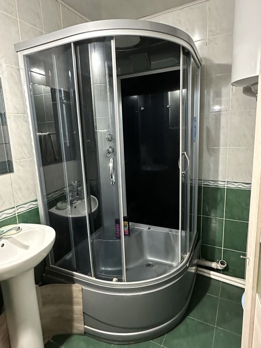 Душевая кабина и бойлер