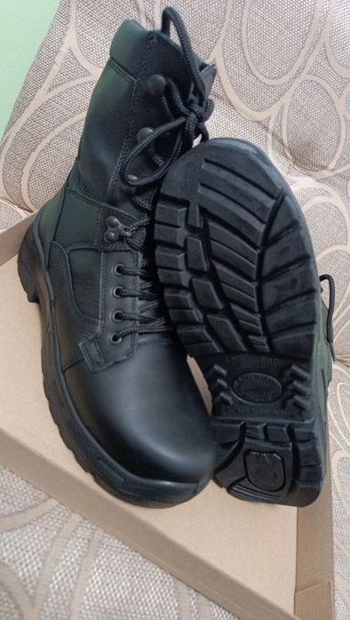 Зимни полицейски кубинки