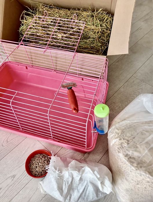 Продам клетку б/у, корм гранулы, сено
