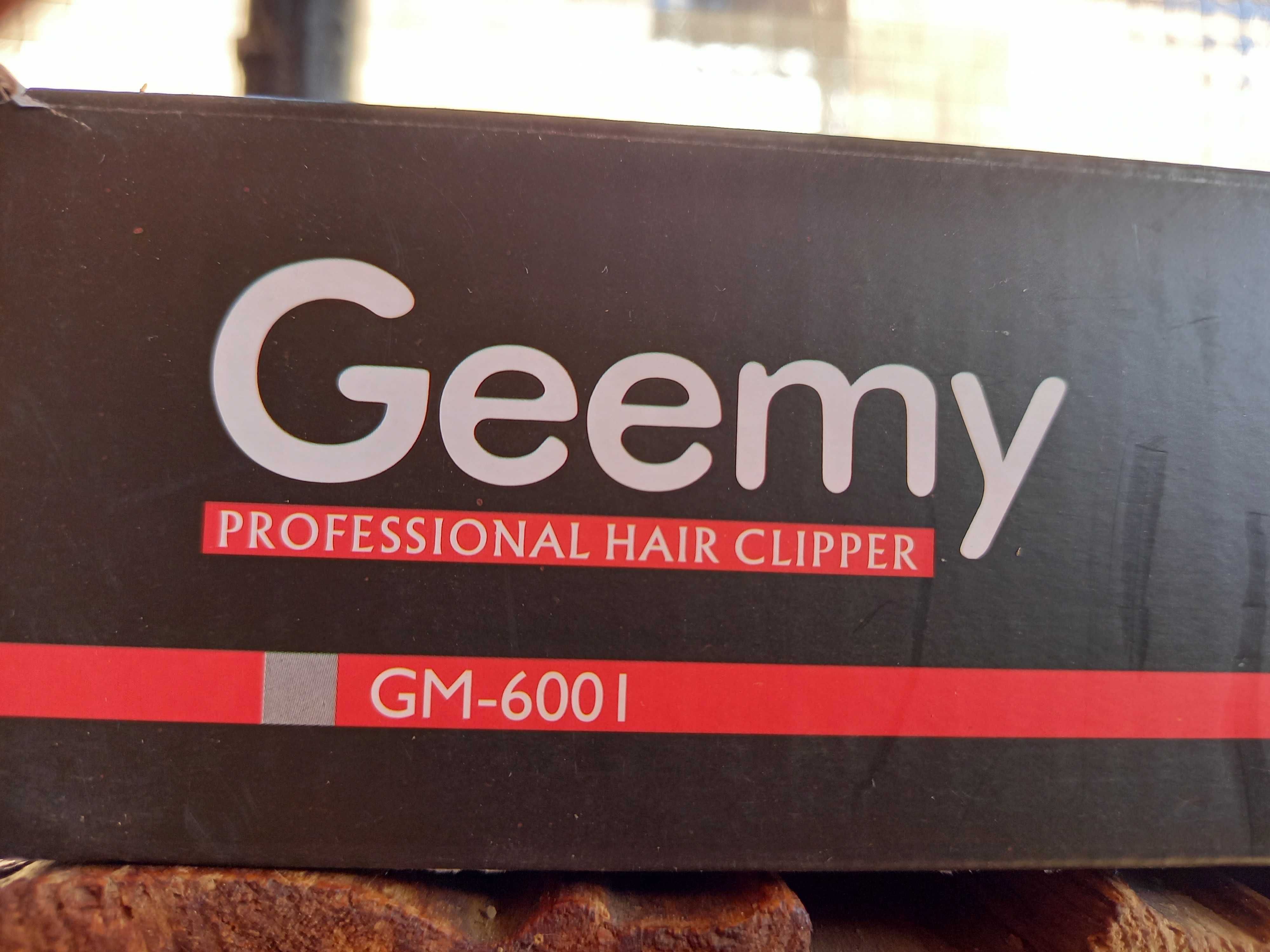 Машинка за подстригване Geemy GM-6001