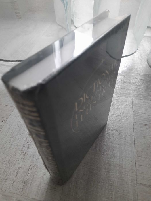 Dicționar englez-român ilustrat, volumele 1 și 2 (A-K și L-Z)