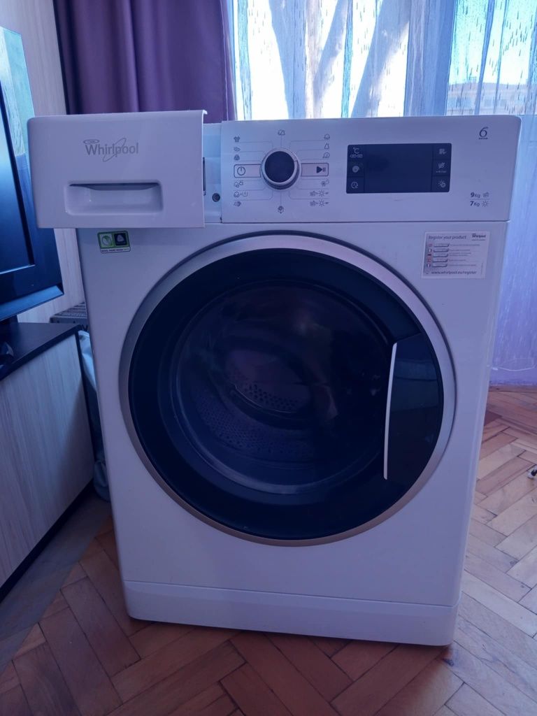 Пералня със сушилня Whirlpool