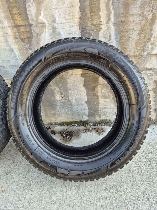 Зимни гуми Goodyear 205 60 16