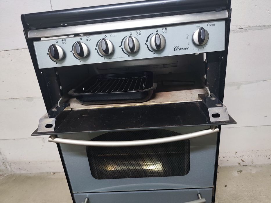 готварска печка за каравана/кемпер на газ в префектно състояние