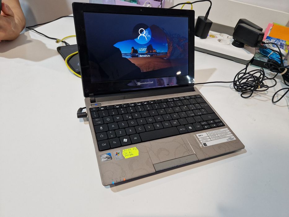 Mini laptop Packard Bell perfect funcțional