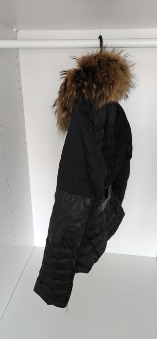 Ново Италианско яке FLO CLO с гъши пух и яка от естествен косъм