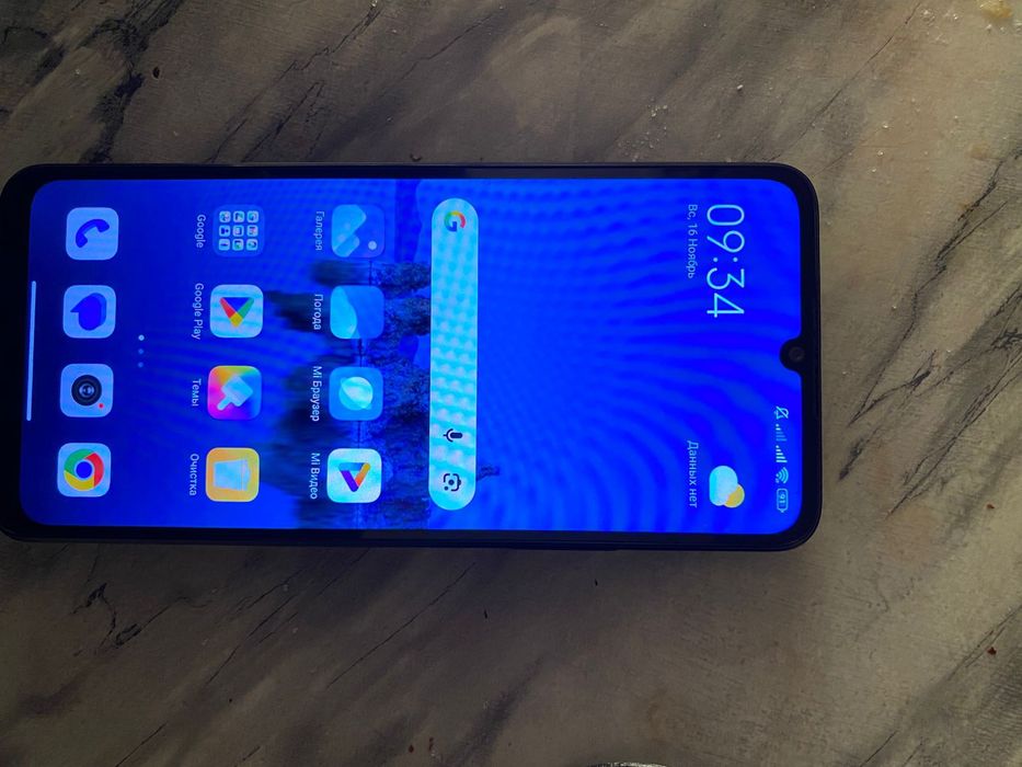 Редми 13с в идеальном состоянии