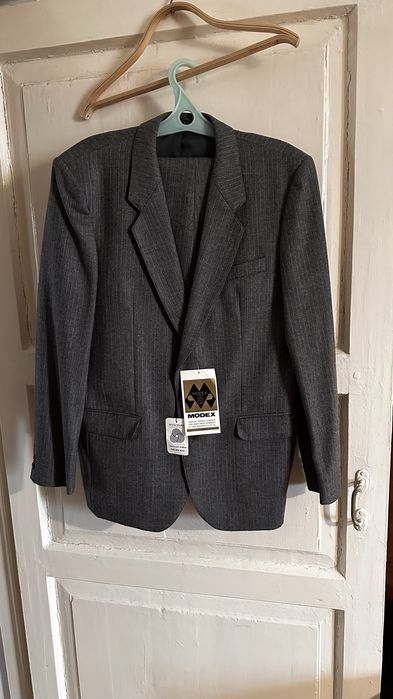 Мужской костюм новый