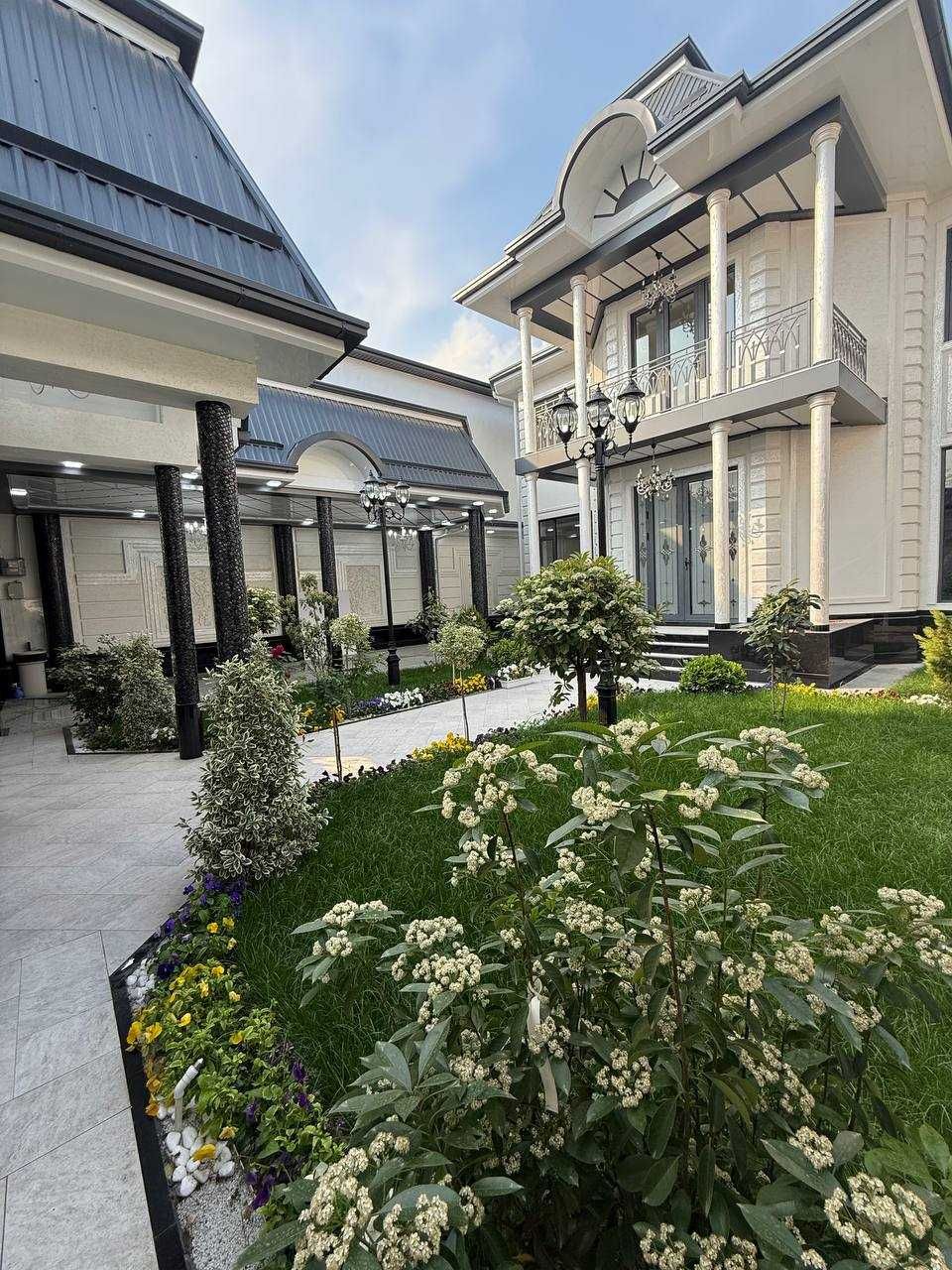 Продается Евродом класса в статусной махалле Амира Тимура. 7 сот