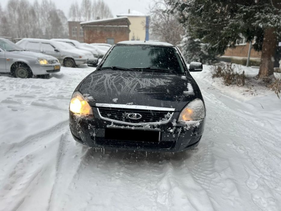 Продам приору хэтчбек