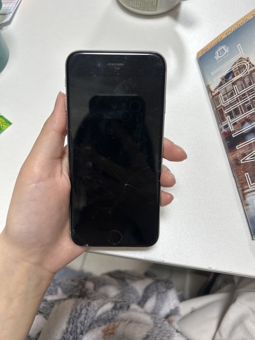 Продается Iphone 6.