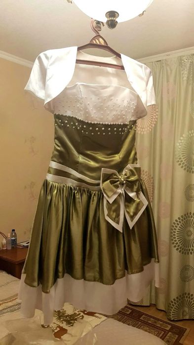 Красивое платье раз.42-46