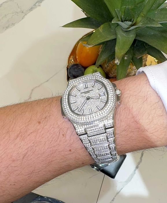 patek philippe nautilus сребро/пълен диамант
