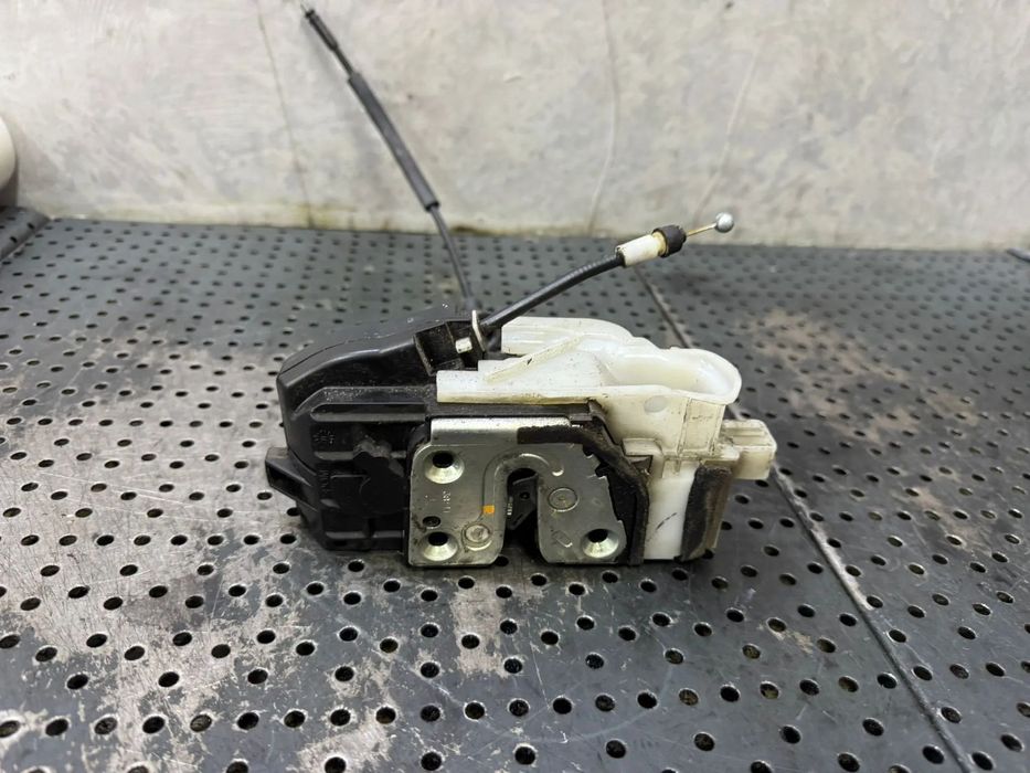 Broasca usa stanga fata kia ceed 1 ed