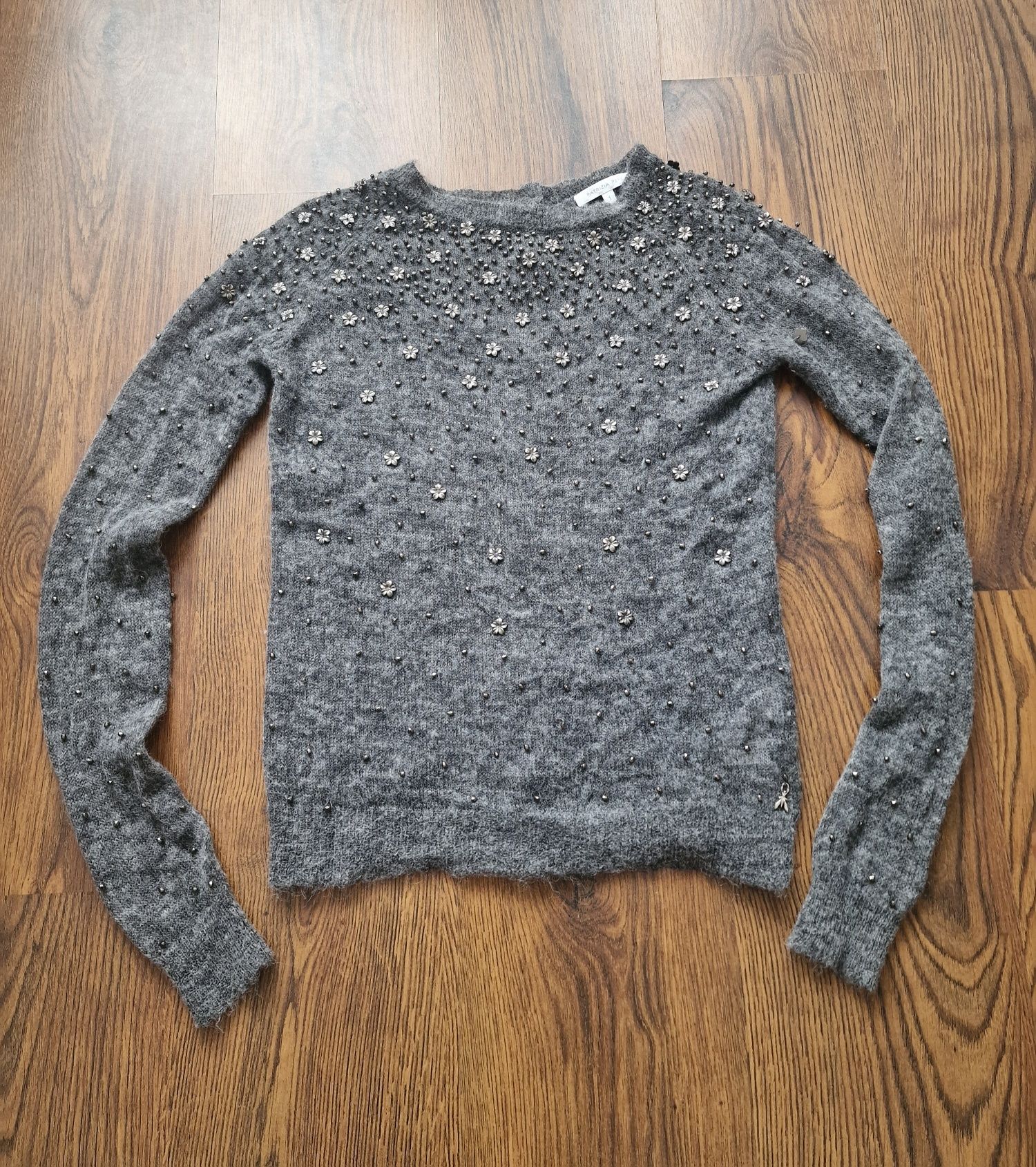 Replay метализирани дънки, Patrizia Pepe пуловер.