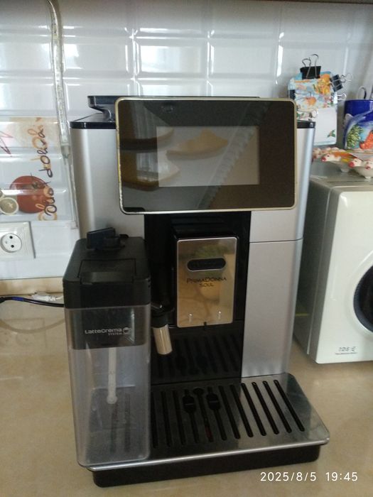 Кофемашина Delonghi prima Donna soul