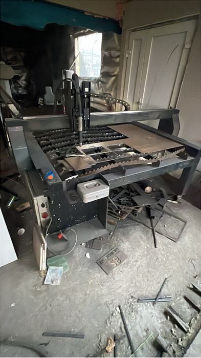 Masa cnc plasma, compresor, sursa plasma, decupare tabla 3x1,5