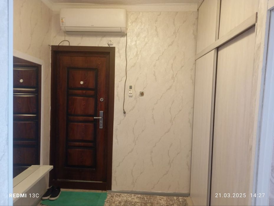 Продается квартира 3 комнатная 10 мкр 4 этаж