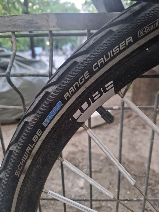 Bicicletă trekking Cube Touring Exc